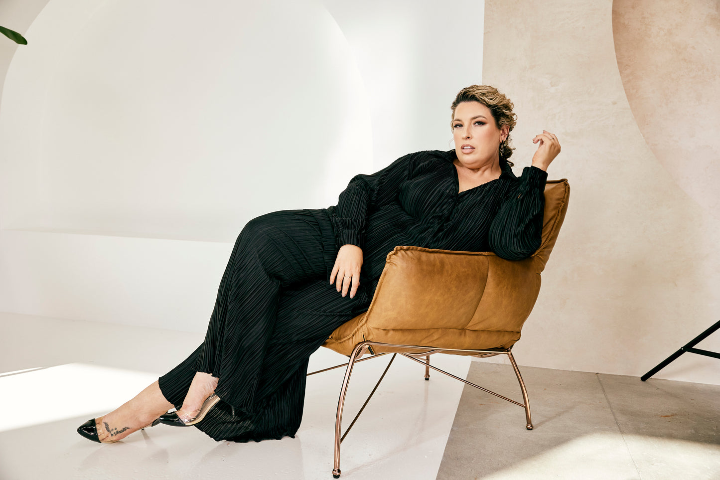 Paula Plisse Pant in Black